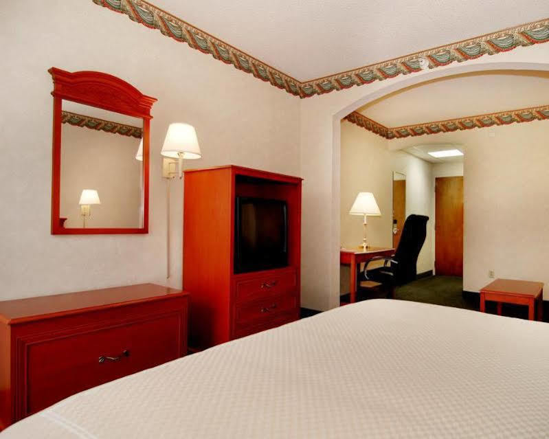 Comfort Suites Lebanon Esterno foto